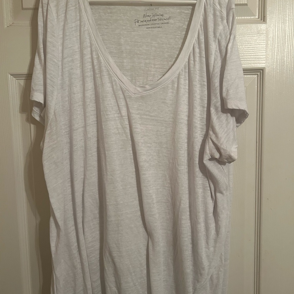 Torrid Soft White Burnt Out V-Neck Tee Size 5